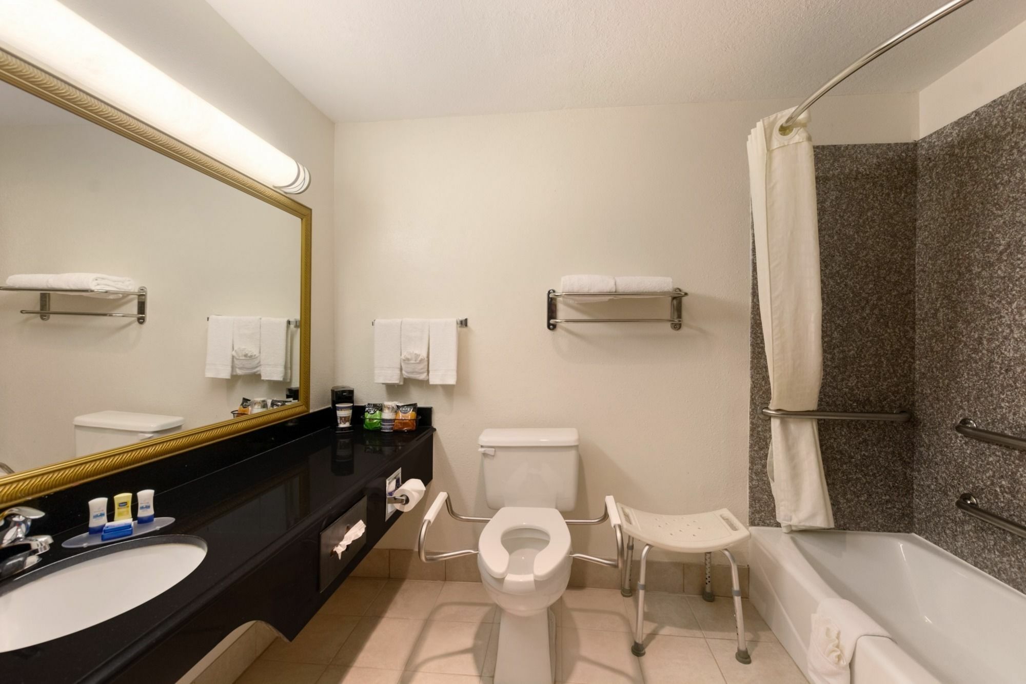 Broadway Inn & Suites أوكلاهوما سيتي المظهر الخارجي الصورة