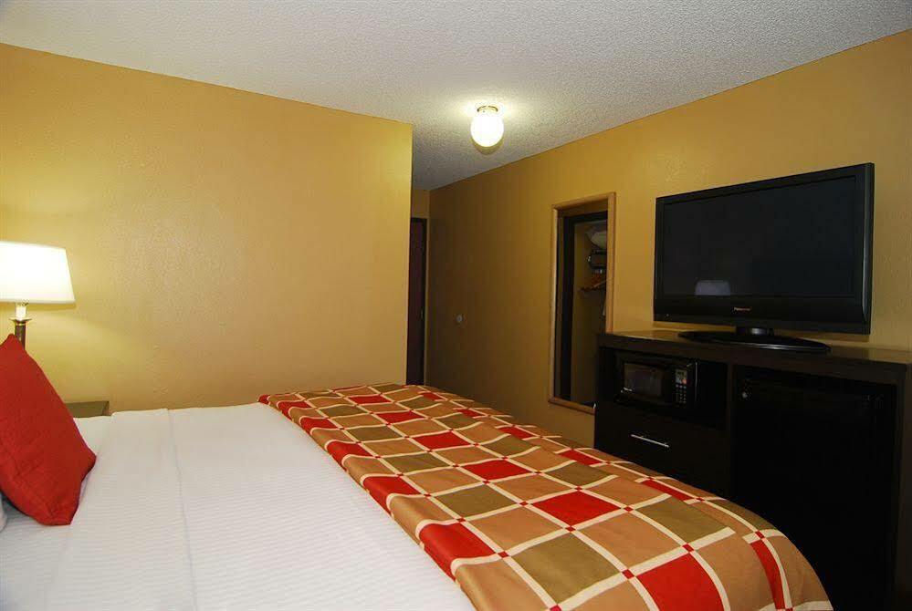 Broadway Inn & Suites أوكلاهوما سيتي المظهر الخارجي الصورة